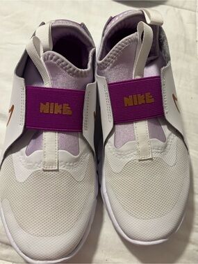 Nike Kids' Slip-On Sneakers in White and Pink